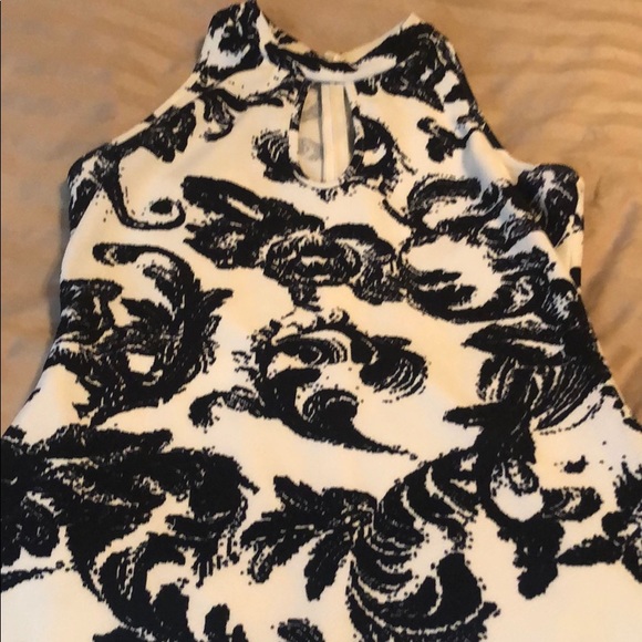 Black and White sleeveless dress - Picture 4 of 6